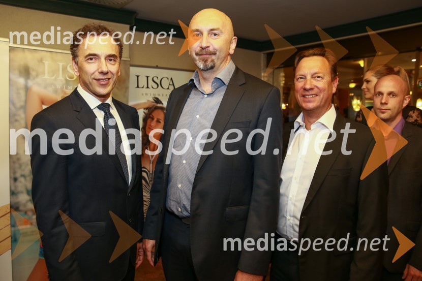  Goran  Kodelja,  generalni direktor podjetja Lisca d.d.; mag. Andrej Plos, predsednik uprave Sparkasse;  Aleksander Klemenčič, član uprave SparkasseLisca, predstavitev kolekcije pomlad poletje 2016