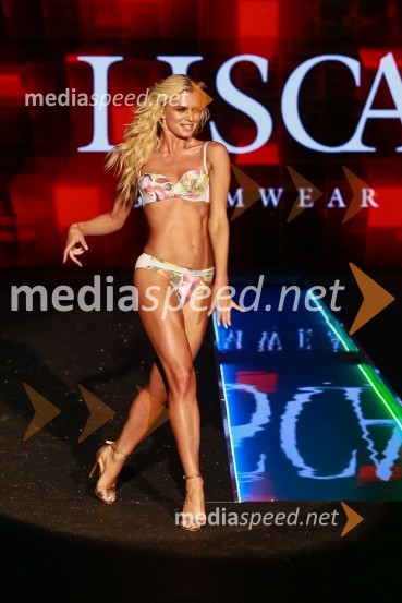  Nadiya  Bychkova, plesalka, manekenkaLisca, predstavitev kolekcije pomlad poletje 2016