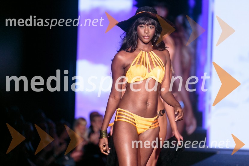  Anne Marie Mbasse Diene, manekenkaLisca, predstavitev kolekcije pomlad poletje 2016