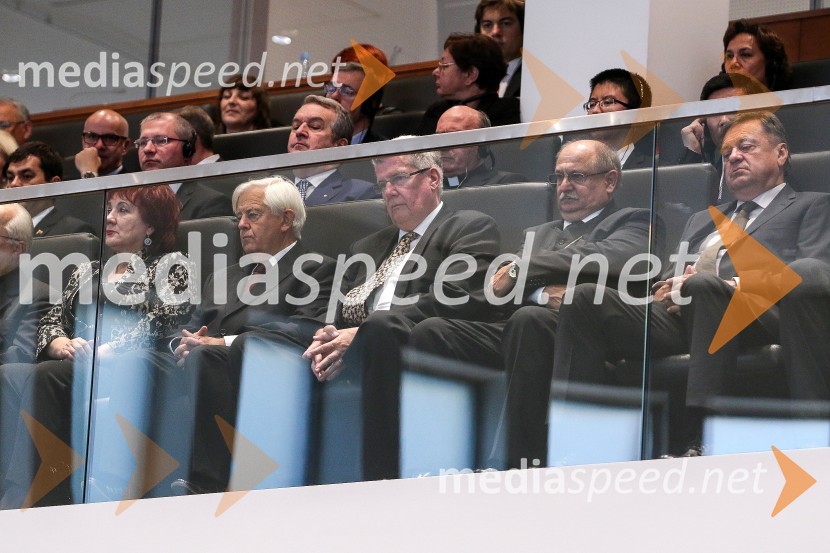  Vlasta Nussdorfer, varuhinja človekovih pravic;  Milan Kučan, nekdanji predsednik Republike Slovenije;  ... ;  ... ;  Zoran Janković, župan MOL, predsednik PSProslava ob Dnevu državnosti