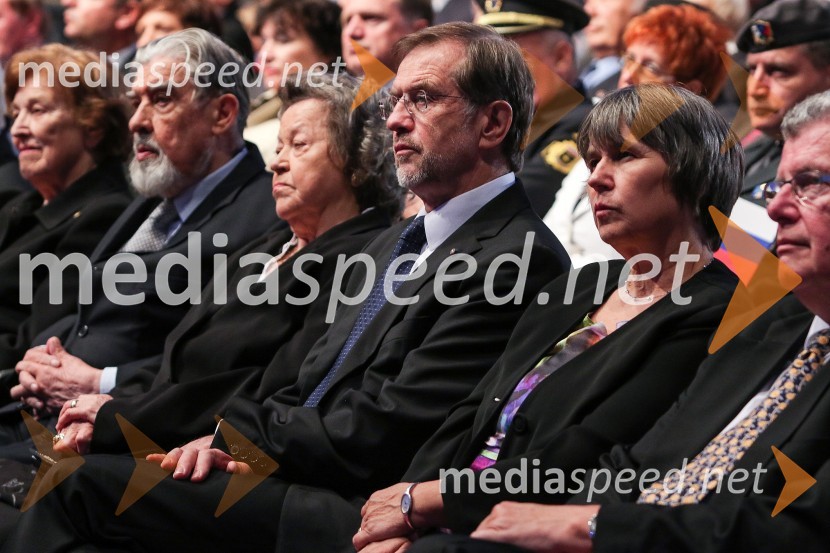  Štefka Kučan;  Ciril  Zlobec, pesnik, romanopisec, esejist, prevajalec, akademik;  Veronika  Zlobec;  Lojze Peterle, poslanec Evropskega parlamenta;  Sonja PeterleProslava ob Dnevu državnosti