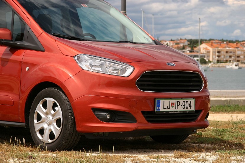 Ford Tourneo Courier 1.0 EcoBoost TitaniumFord Tourneo Courier 1.0 EcoBoost Titanium, mediaspeed test