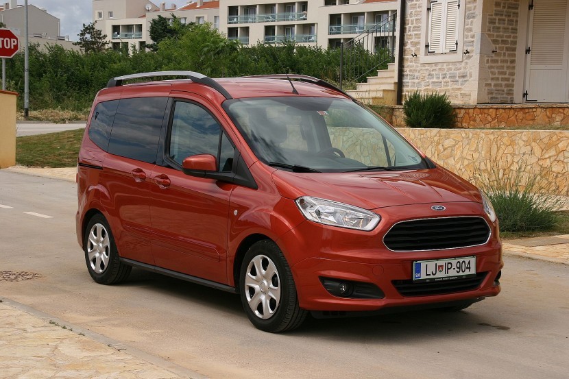 Ford Tourneo Courier 1.0 EcoBoost TitaniumFord Tourneo Courier 1.0 EcoBoost Titanium, mediaspeed test