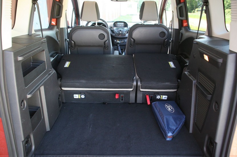 Ford Tourneo Courier 1.0 EcoBoost Titanium, variabilni prostor prtljažnikaFord Tourneo Courier 1.0 EcoBoost Titanium, mediaspeed test