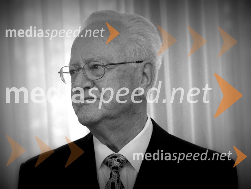  Slavko  Avsenik, glasbenik in skladateljUmrl je Slavko Avsenik, legenda slovenske glasbe