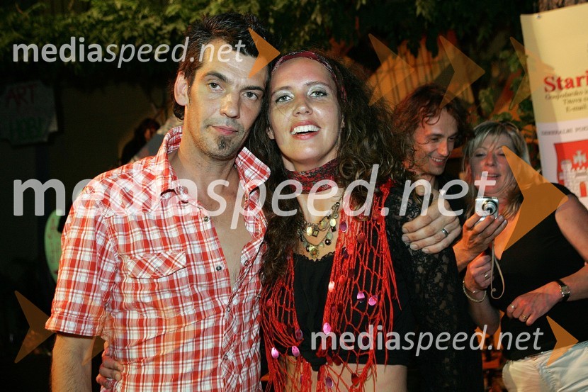 Mladen Kralj, kipar in Lucija Mužerlin, trebušna plesalkaŠpasFest 2007
