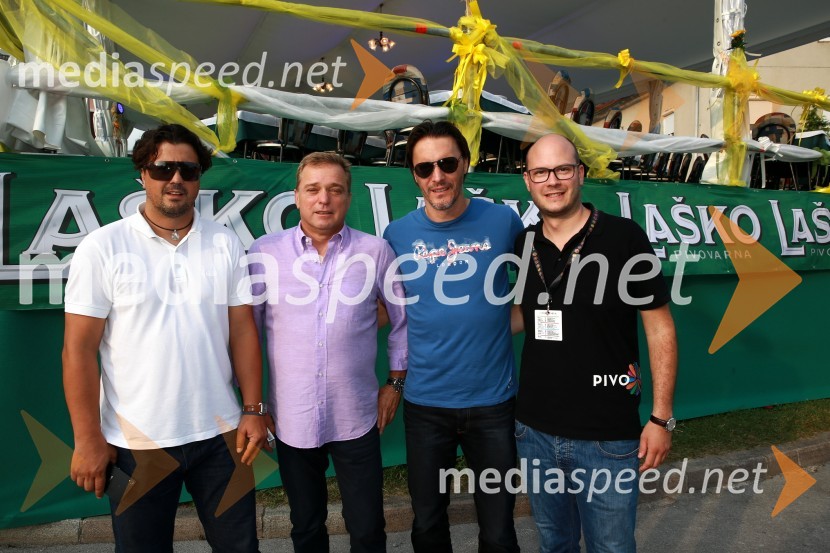  Zlatko Zahovič, športni direktor NK Maribor;  Bojan Ban, direktor NK Maribor;  Miran Pavlin, nekdanji nogometaš;  Jernej Smisl, vodja korporativnega marketinga in vodja odnosov z javnostmi za Skupino LaškoPivo in cvetje 2015, otvoritev, VIP dogajanje