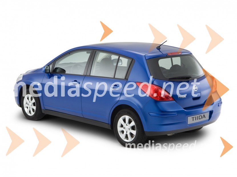 Nissan TiidaNissan Tiida