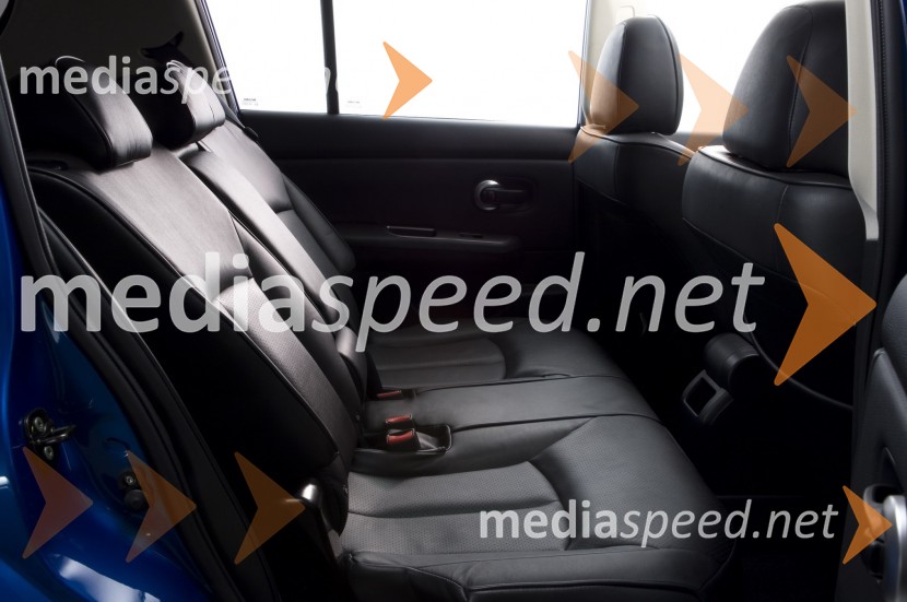 Nissan TiidaNissan Tiida