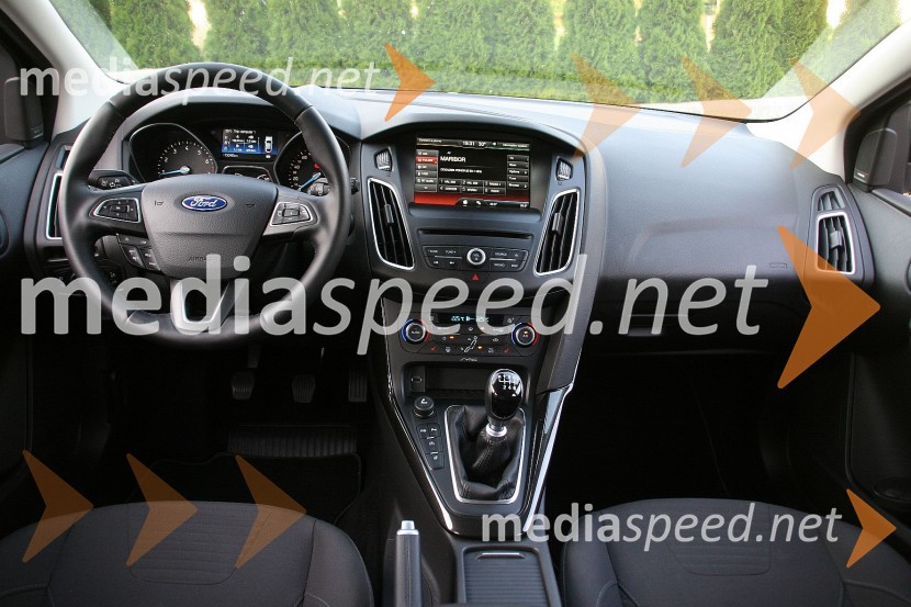Ford Focus 1.0 EcoBoost 125 KM Titanium, notranjostFord Focus 1.0 EcoBoost 125 KM Titanium, mediaspeed test
