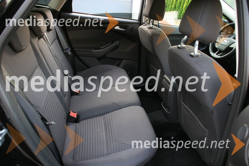 Ford Focus 1.0 EcoBoost 125 KM Titanium, solidno prostorna zadnja klopFord Focus 1.0 EcoBoost 125 KM Titanium, mediaspeed test