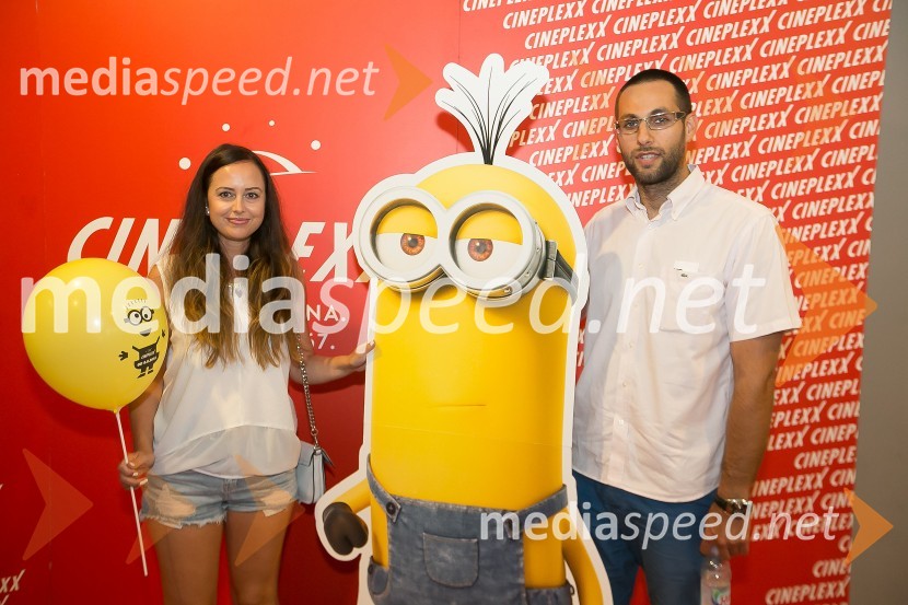  Patricija Mencigar;  Marko Gajić, poslovni direktor BFFMinioni predpremierno v Kranju: Sobotni večer obarvan rumeno