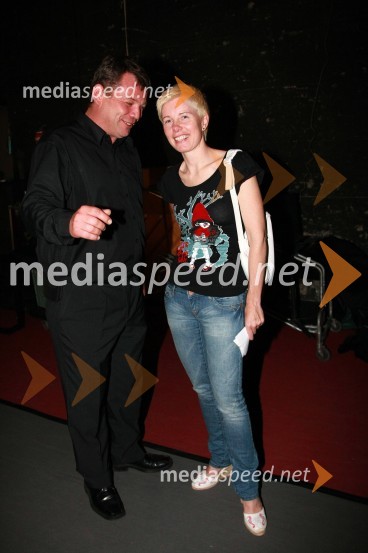 Smiljan Greif, glasbeni producent na Radiu Maribor in Polonca Soršak, producentka programa na Radiu MariborFestival narečnih popevk 2007
