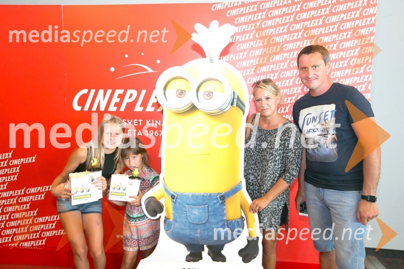  Ula Ložar, predstavnica Slovenije na Mladinski pesmi Evrovizije;  ... ;  ... ;  ... Premiera animiranega filma Minioni v Cineplexx Kranj
