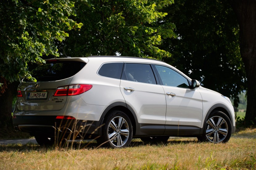 Hyundi Grand Santa Fe 2.2 CRDi 4WD ImpressionHyundai Grand Santa Fe 2.2 CRDi 4WD Impression, mediaspeed test