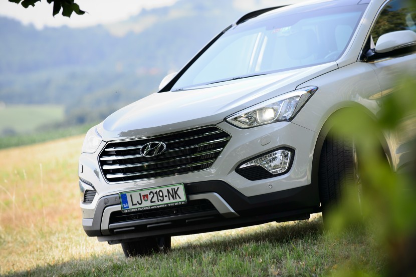 Hyundi Grand Santa Fe 2.2 CRDi 4WD ImpressionHyundai Grand Santa Fe 2.2 CRDi 4WD Impression, mediaspeed test