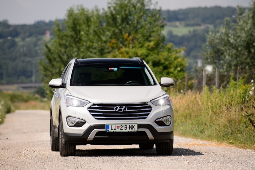 Hyundi Grand Santa Fe 2.2 CRDi 4WD ImpressionHyundai Grand Santa Fe 2.2 CRDi 4WD Impression, mediaspeed test