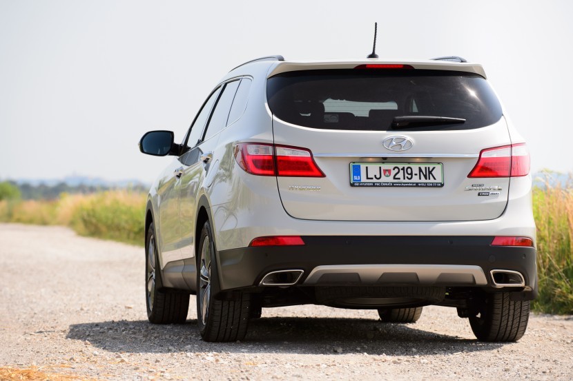 Hyundi Grand Santa Fe 2.2 CRDi 4WD ImpressionHyundai Grand Santa Fe 2.2 CRDi 4WD Impression, mediaspeed test