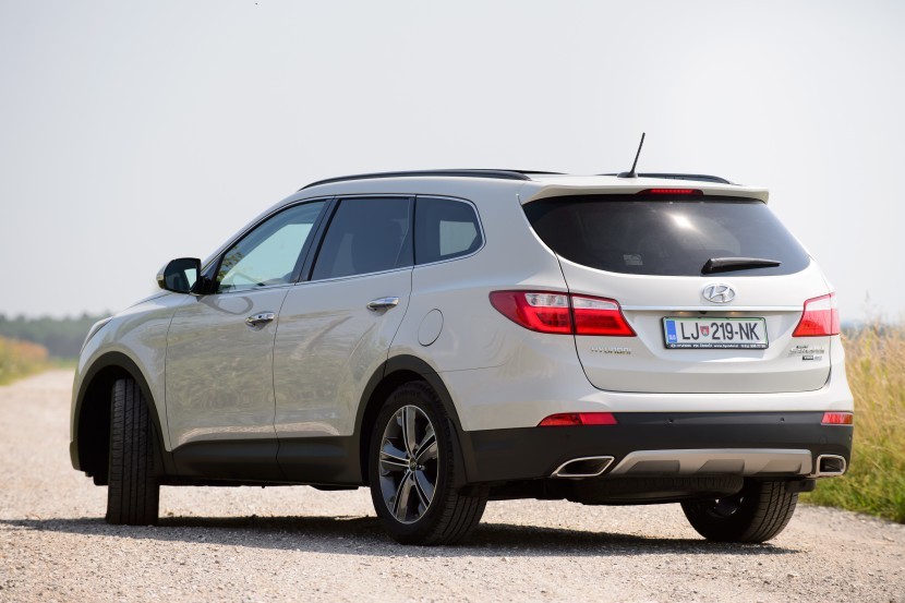 Hyundi Grand Santa Fe 2.2 CRDi 4WD ImpressionHyundai Grand Santa Fe 2.2 CRDi 4WD Impression, mediaspeed test