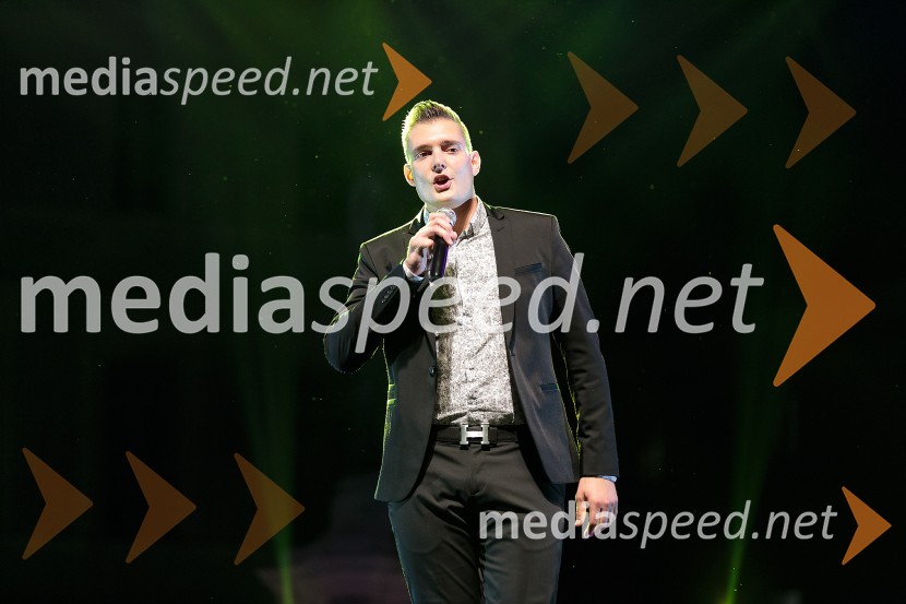  Patrik Jagodic, pevecMiss Turizma 2015 je Anja Antič