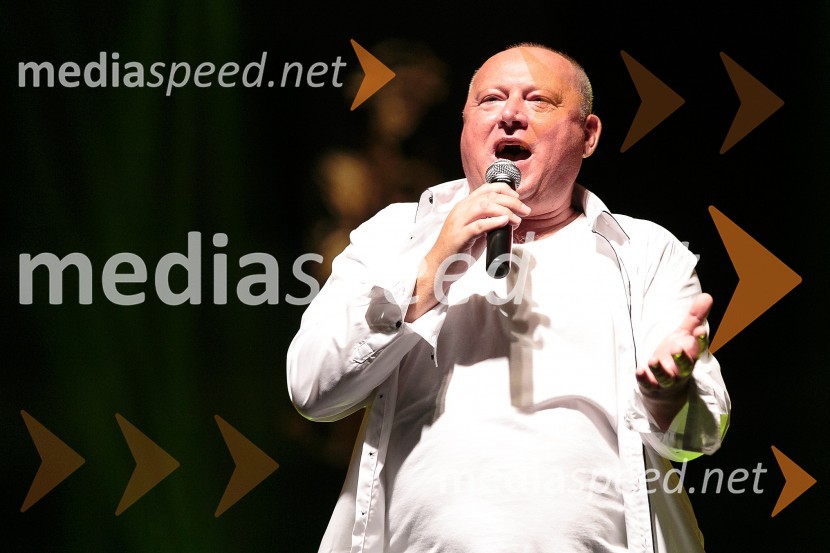  Nace Junkar, pevecMiss Turizma 2015 je Anja Antič