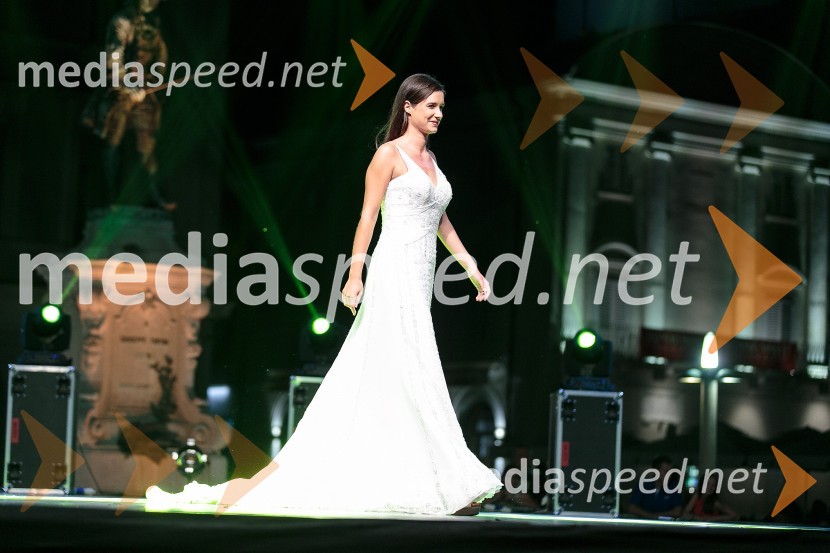  Anja Antič, Miss Turizma 2015Miss Turizma 2015 je Anja Antič