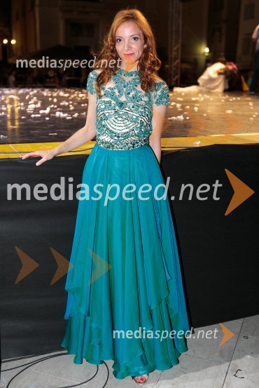  Mojca Mavec, voditeljicaMiss Turizma 2015 je Anja Antič