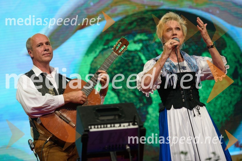  Gregor Avsenik, glasbenik;  Edith Prock, pevkaFestival Avsenik 2015, petek