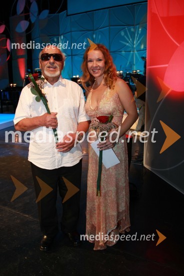 Dezider Cener, avtor glasbe za skladbo Tvoje očij (nagrada strokovne žirije) in Regina Kogoj, pevkaFestival narečnih popevk 2007