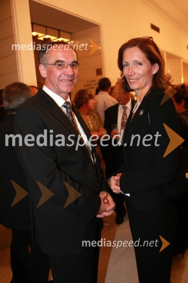 Janez Erjavec, direktor Pomurskega sejma z ženo HeleneFestival narečnih popevk 2007