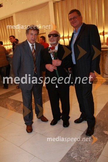Rajko Djordjevič, direktor VTV, Dezider Cener, avtor nagrajene skladbe Tvoje očij (nagrada strokovne žirije) in ...Festival narečnih popevk 2007