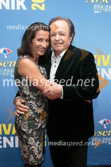  Betka Šuhel Mikolič, voditeljica;  Alfi Nipič, pevecFestival Avsenik 2015, sobota
