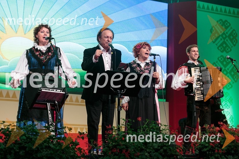  Joži Kališnik, pevka, Avsenikov tercet;  Alfi Nipič, pevec;  Jožica Svete, pevka;  Sašo Avsenik, glasbenik, Ansambel Saša AvsenikaFestival Avsenik 2015, sobota