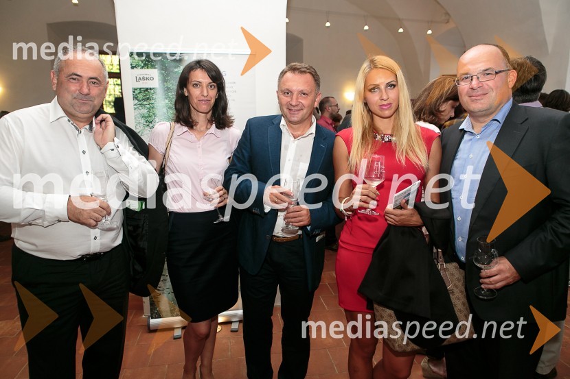  Rade Mijatović, član uprave Cetis;  Luana Vozila Bajić, direktorica Cetis Zagreb;  ... ;  Sonja  Erčulj, vodja marketinga P&F Jeruzalem Ormož;  Urban Golob, MSIN d.o.o.Salon Traminec 2015