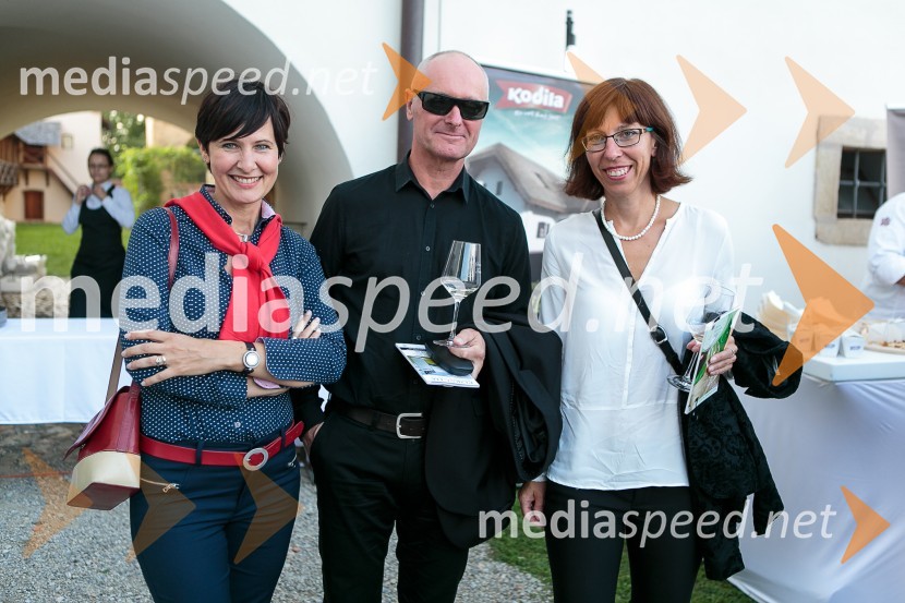  Lena Kodila;  Iztok Rodež, Frontal;  Nana R. Rodež, novinarka, VestnikSalon Traminec 2015