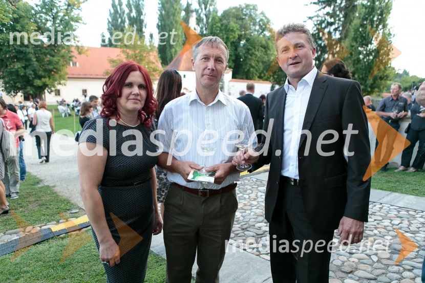  Magda Steyer, Hiša dišečega traminca Steyer;  Stanko  Rojko, župan občine Gornja Radgona;  Danilo Steyer, Hiša dišečega traminca SteyerSalon Traminec 2015