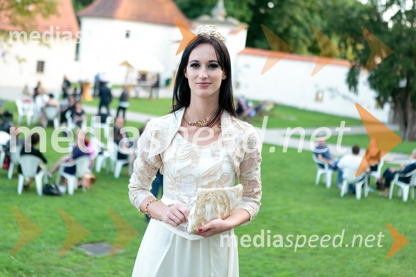  Sandra Vučko, Vinska kraljica Slovenije 2015Salon Traminec 2015