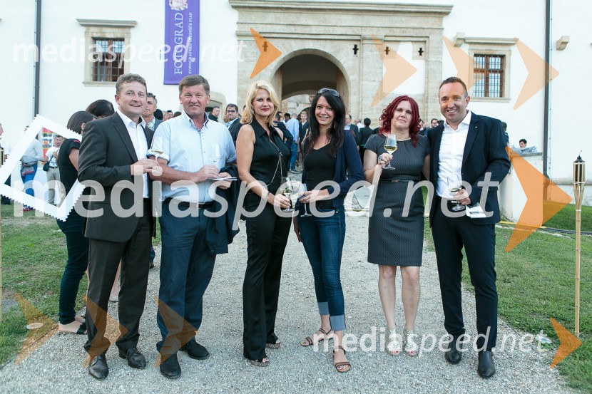  Danilo Steyer, Hiša dišečega traminca Steyer;  Franc Bogovič, evropski poslanec; mag. Norma Bale, pisateljica, direktorica Kultprotur;  Lejla Kogej, odnosi z javnostmi SLS;  Magda Steyer, Hiša dišečega traminca Steyer;  Borut  Cvetko, kreativni direktor MediaspeedSalon Traminec 2015