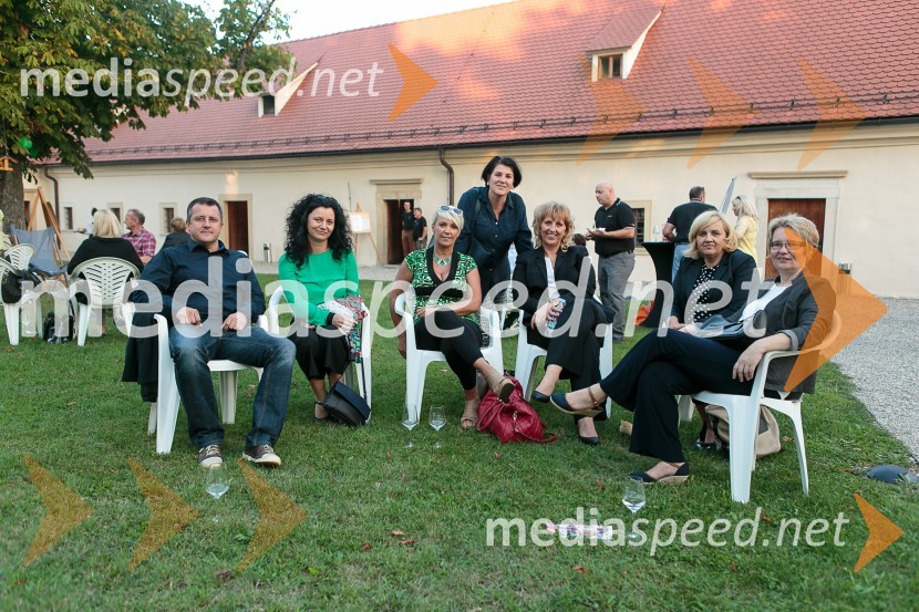  Kristjan Kučan;  ... ;  ... ;  Alenka Senčar, direktorica, Sektor marketinga in korporativnega komuniciranja, Nova KBM;  ... ;  ... ;  ... Salon Traminec 2015