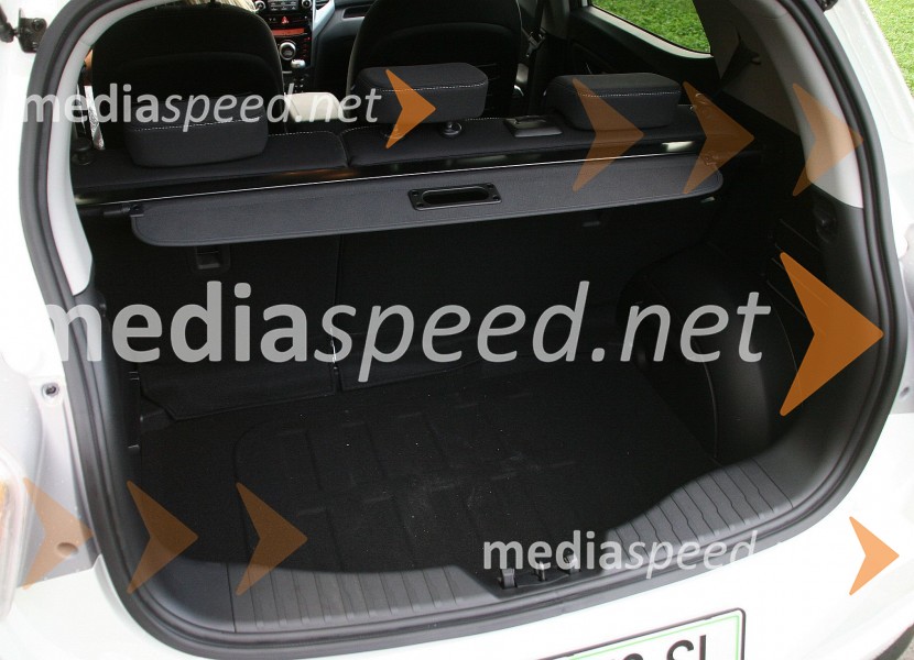 Ssang Yong Tivoli, prtljažnik meri 423 litrovSsang Yong Tivoli, slovenska predstavitev