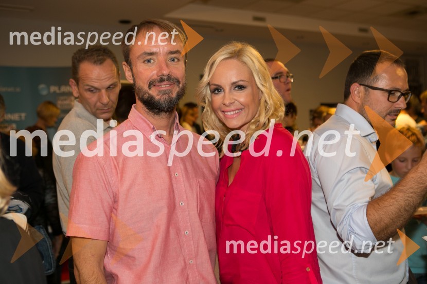  ... ;  Špela Močnik, TV voditeljicaEna žlahtna štorija, predpremiera