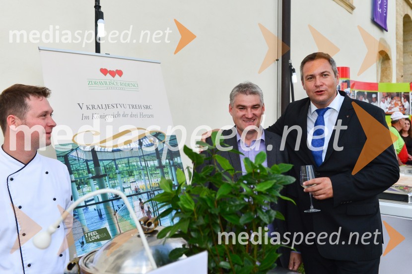  Branko Slavinec, direktor gostinstva Zdravilišče Radenci; mag. Dejan Židan, minister za kmetijstvo, gozdarstvo in prehrano, predsednik stranke SDSalon Traminec 2015