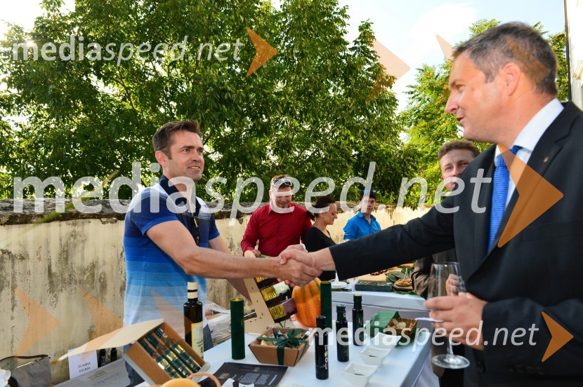  Gorazd Kocbek, Oljarna Kocbek; mag. Dejan Židan, minister za kmetijstvo, gozdarstvo in prehrano, predsednik stranke SDSalon Traminec 2015