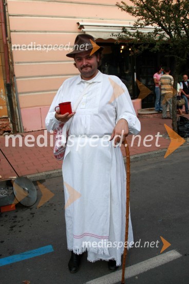 Takšni so bili pastirji, ki so prvi začeli kuhati bogračBogračfest 2007