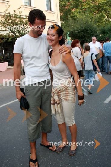 Jerca Legan, direktorica podjetja Status s spremljevalcem SašomBogračfest 2007