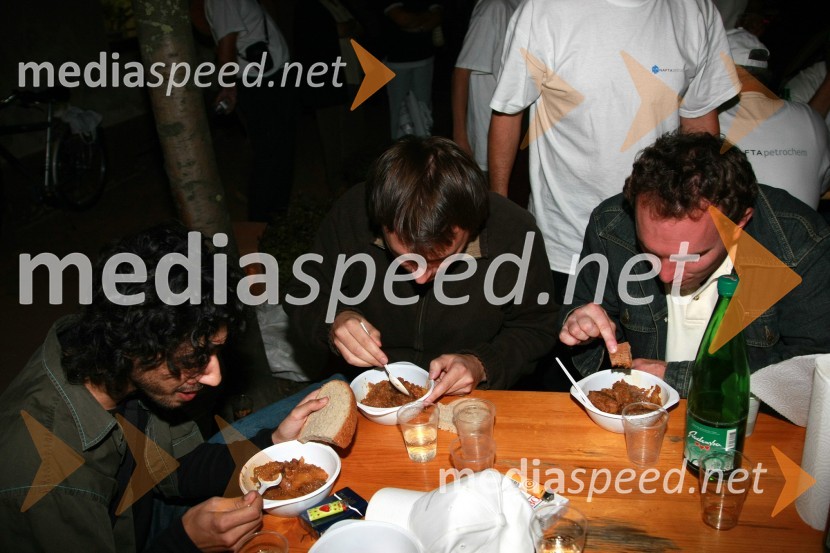 ..., Daniel Pukl in Bojan Horvat, obiskovalci Bogračfesta 2007Bogračfest 2007