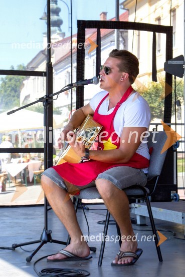  Tim Kores - Kori, glasbenikBogračfest 2015 postregel z rekordnim številom obiskovalcev in tekmovalnih ekip