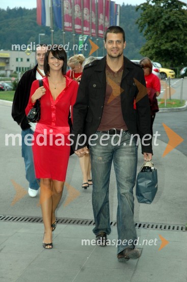 Žana Povše, pevka in njen fant Danijel SalobirPesem poletja 2007