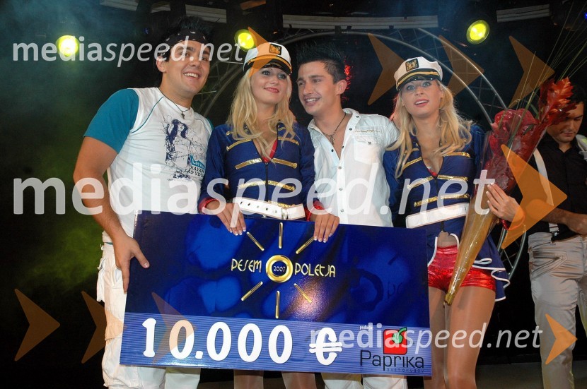 Skupina Turbo Angels: Aleš Vovk - Raay, Maša Medik, Turbo Dejan in Marjetka Jurkovnik, zmagovalciPesem poletja 2007
