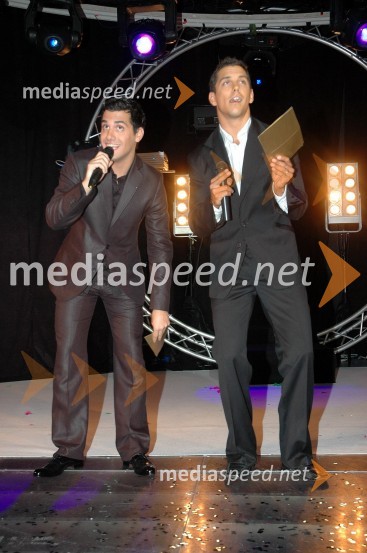 Adel Djutovič in Mario Valentič, voditelja prireditvePesem poletja 2007